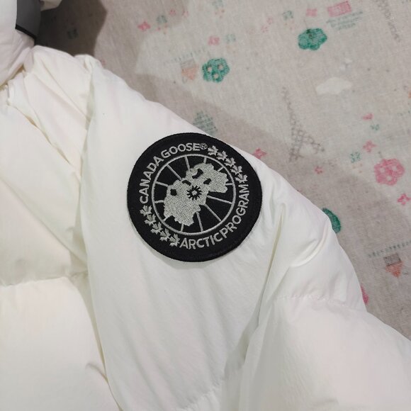 Canada Goose White Hooded Down Jacket - Picture 8 of 14